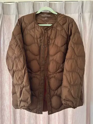 화이트 마운티니어링 울트라 라이트 다운