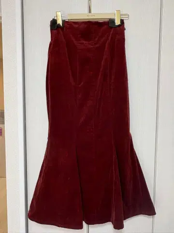 Herlipto Calla Lily 스커트