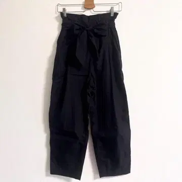 브루넬로쿠치넬리 최근 코튼 혼방 허리 리본 포함 턱 팬츠