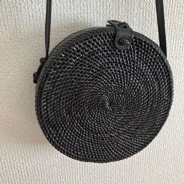 원형 블랙 바스켓백 아타백 숄더백