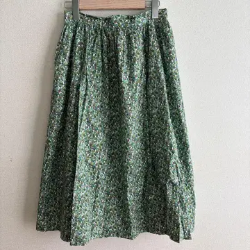 리버티 패브릭 플레어 스커트 그린