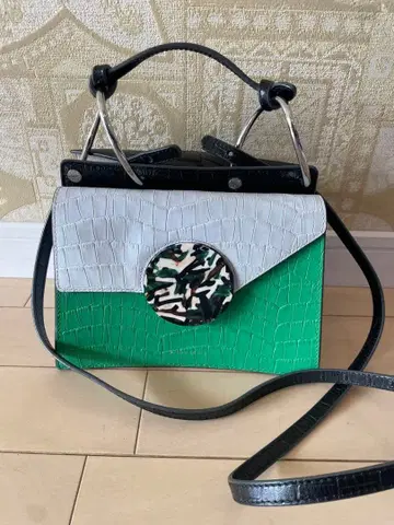 DANSE LENTE 댄스렌테 가죽 숄더백