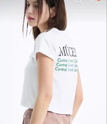 MUCENT 화이트 T셔츠 로고 크롭 기장