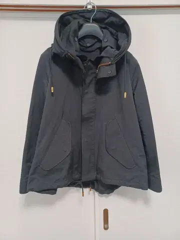 애로우즈 별주 The Reracs 숏 모즈 코트