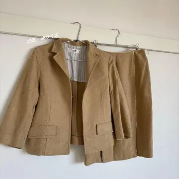 23구 베이지 정장 자켓 38 사이즈