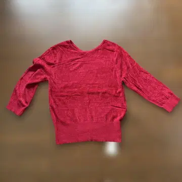 빨간색 반소매 티셔츠 M 사이즈