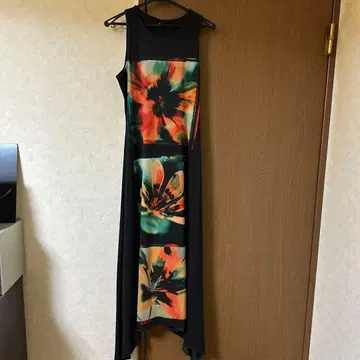 Desigual 플라워 프린트 슬리브리스 원피스 S