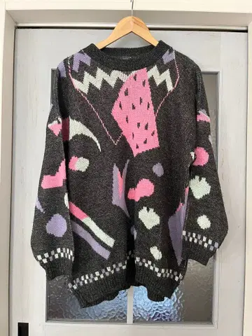 기하학 패턴 오버 사이즈 니트 스웨터