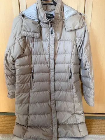 몽벨 여성용 베이지 롱 다운 자켓 후드 부착