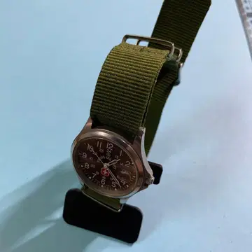 스위스 밀리터리 여성용 손목시계 배터리 방전