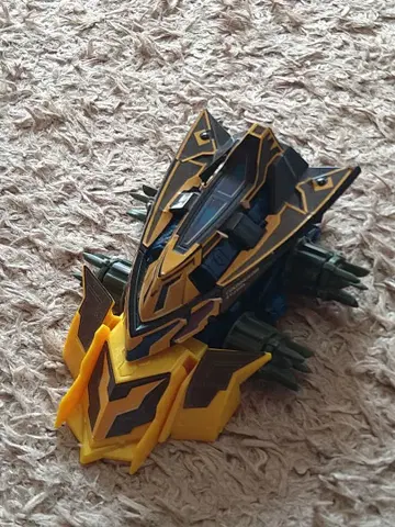 크러쉬 기어 킹 슈츠