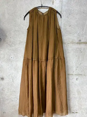 KURASHI & trips 북유럽  플리츠 원피스