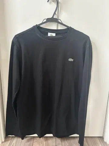Lacoste 블랙 긴팔 티셔츠 사이즈 4