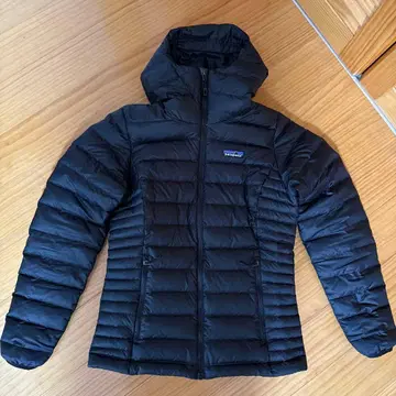 patagonia 블랙 다운 자켓 후드 부착