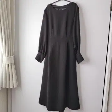 로페피크닉 원피스 몽에뚜왈 블랙 포멀