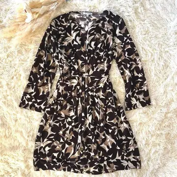 [루이 샨탄] 꽃무늬 원피스 38 (L) 폴리에스테르 100% 오샤레