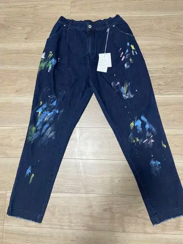 ANGELINA 페인트 디자인 데님 팬츠