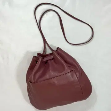 새상품급 이아파피요네 뻬땅 복조리백 S 가죽 숄더 2way 핑크