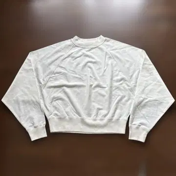 BEAUTY&YOUTH 화이트 크롭 맨투맨