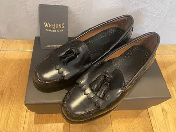 WEEJUNS 블랙 로퍼 태슬 포함