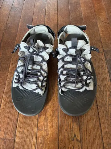 Flower MOUNTAIN x NAPE PUMA PUNKU GRAY