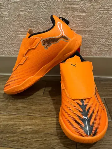 [ 새상품 ] PUMA 축구 신발 오렌지 17.5cm