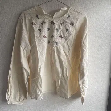 ehka sopo 자수 긴팔 블라우스 아이보리