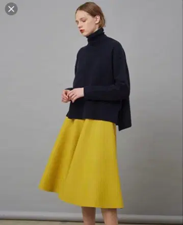 르쉘 블루 펠트 원단 스커트