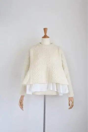 girlish 가리쉬 St.cecilia 페플럼 니트 / 화이트