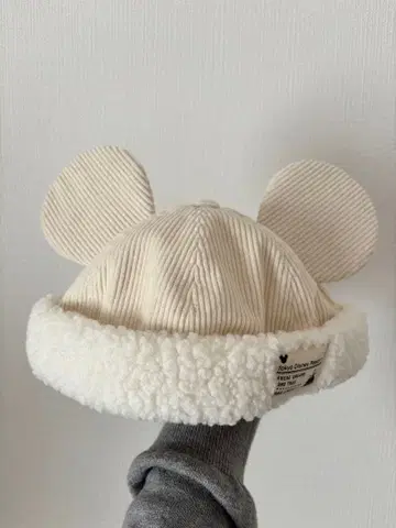 미키마우스 귀 달린 아이보리 모자 58cm