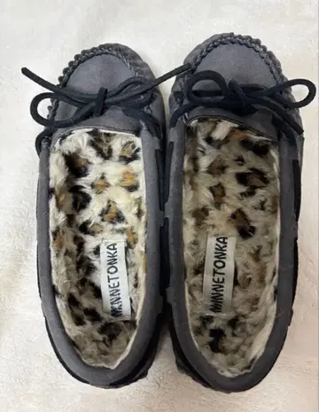 MINNETONKA 미네통카 모카신 그레이 슬립온 24cm