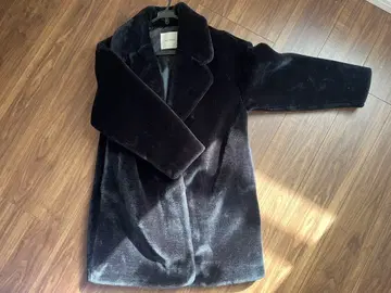 러그나무 문 코트