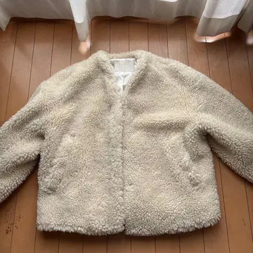 Bellsey 보아 자켓 사이즈 36 크림