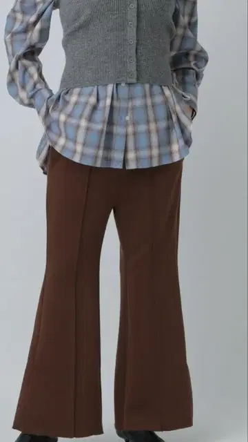 LOWRYS FARM 맨투맨 플레어 팬츠