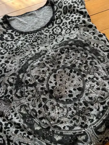 이타리야 레오파드 무늬 그레이 계열 튜닉 사이즈 15