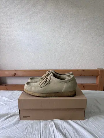 Clarks Wallabee UK7