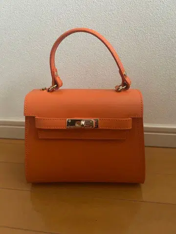 오우렌티 스퀘어 꼬임 숄더백