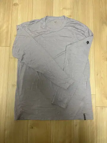 데상트 얼터레인 81 티셔츠