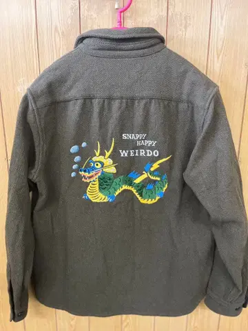 새상품급 WEIRDO 자수 셔츠 L 정가 36,080엔