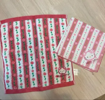 헤이세이 레트로 헬로키티 핸드 타월 & 런치 크로스