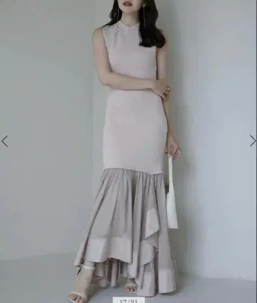 anuans 캐스케이드 니트 도킹 원피스