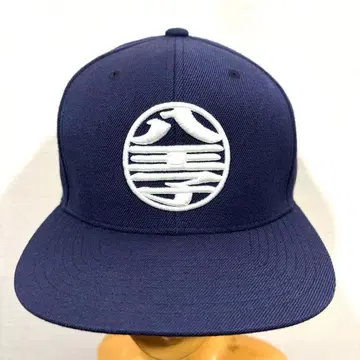 새상품급 하치오지 리폼 캡 네이비 자수 로고 스냅백 히로미