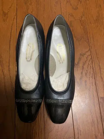 요시노야 블랙 펌프스 23.5