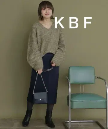 KBF  니트 긴팔 V넥 그린 인기 완판템