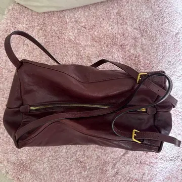 버건디 가죽 토트백