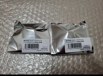 미개봉 2개 은하특급 밀키 서브웨이 아크릴 POP 배지