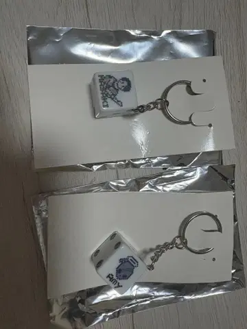 DISH// game 주사위 키링 세트