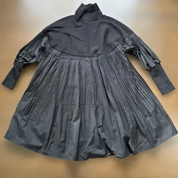 니트 도킹 블랙 플리츠 원피스