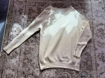 Tomorrowland 아이보리 V넥 니트