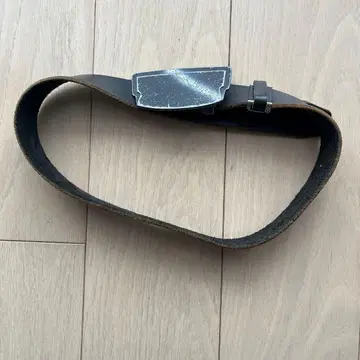 다크 브라운 메탈 버클 벨트